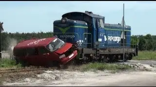 Accident at the railway crossing - staging. Incydent na przejeździe kolejowym - inscenizacja.