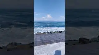 Большие волны в Сочи
