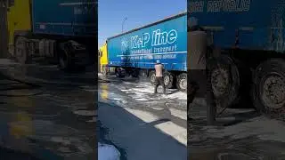 AMAZING Daf truck wash #differentcars #washing #carwash