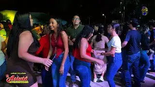 Adrian Villasana the astute live The peanut vendor from Never Altamira