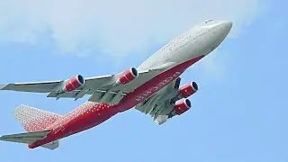 Double-deck Boeing 747-400 double take-off from Sheremetyevo.