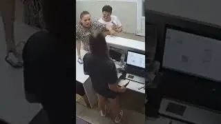 Mother and daughter raid a Wildberries pick-up point: they threatened staff with a scanner like a...