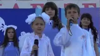 Выпускников поздравили ангелы хранители
