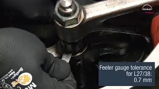 Control and adjusting of valve clearance L27/38