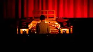 Kid vs. old school Detroit organ at Redford Theater