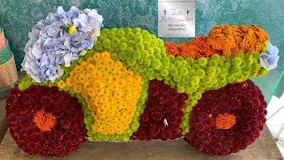 Motorrad aus Blumen - Blumenladen Düsseldorf Tiwis Blütenzauber