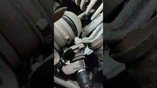 как снять шаровые на ниве без съëмника.