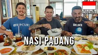 Eating At The Famous LAMUN OMBAK In PADANG, INDONESIA [Episode 23]