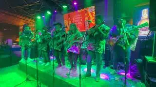 Sol Barniz - Cumbia de mi región - La Chaza