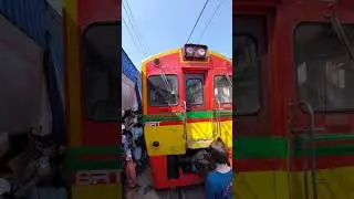 Позитивные поезда в Таиланде