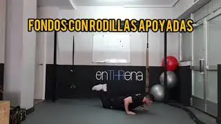 Fondos con rodillas apoyadas