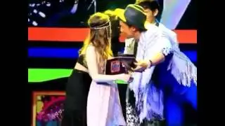 James Reid's Reaction after Alex Diaz Scored Another Kiss from Nadine Lustre