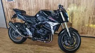 SUZUKI GSR750
