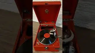 Патефон. НК.ТП. ГРАМПЛАСТТРЕСТ. Ленинградский завод . До военный 1935 год. После реставрации