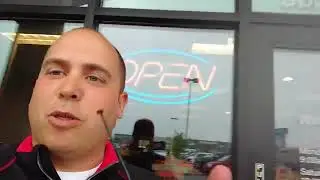 How to Identify a Wireless World Store