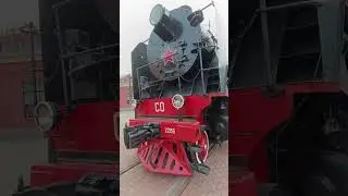 Старый паровоз РЖД - ну понравился он мне )) 