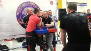 Чемпионат Мурманска по армрестлингу в.к. до 75 кг