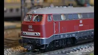 Vorserienlok V160 010 von Piko, umgebaut für Trix Express