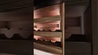 Hamiltoun мебель,  кухня с фасадами из стекла.