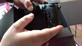 Panasonic GH5 Unboxing