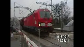 EN57-1225 oraz Czerwony Vectron i T448p-060 z wagonami towarowymi w Poznaniu Starołęki