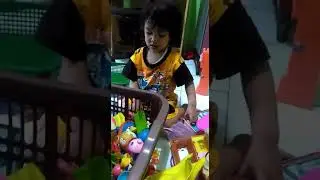 Zahra lagi maen(1)