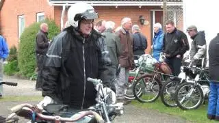 DCKM åbning 06-05-2012 - Knallert klub ankommer
