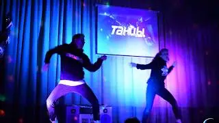 Участник проекта "ТАНЦЫ" выступает в школе