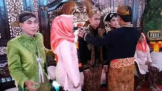 RESEPSI PERNIKAHAN MAS YUDI DAN ERITA PROSESI ADAT JAWA