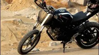 Custom built Yamaha R15 - VENOM