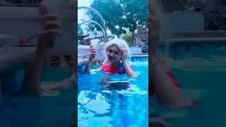 Joker cheats on Harley Quinn