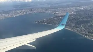 Flying - Landing Into Seattle-Tacoma International Airport Onboard Alaska Airlines 737-800