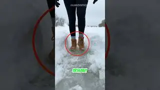 Frau FÄLLT Mit Fuß INS WASSER! 😱❄️