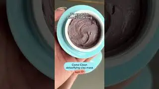 To exfoliate or to detoxify, that is the question 🤔 what’s your skin needing rn?
