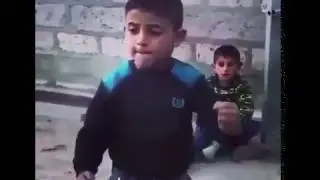 ÇOK KOMİK DANS EDEN ÇOCUK GÜLME GARANTİLİ 😂😂😂 AGAA