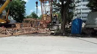 Вставка секции башенного крана.