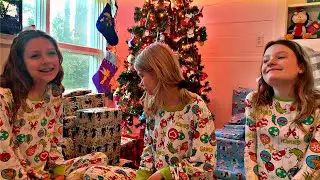 OPENING CHRISTMAS PRESENTS 2021!!