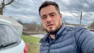 Приехали в гости к деду. Тётя Света делает контент