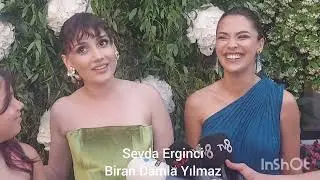 Sevda Erginci ve Biran Damla Yılmaz Eda Ece'nin düğününde oldukça şıktı! Genç oyuncuların kıyafeti!