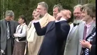 Клёвый мужик...и танцует классно