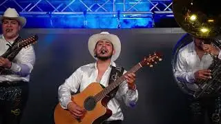 Doble M - Hace Falta Alfredo (En Vivo 2022)