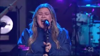 "Here Comes The Rain Again" By Kelly Clarkson Live Concert Performance Originally By The Eurythmics