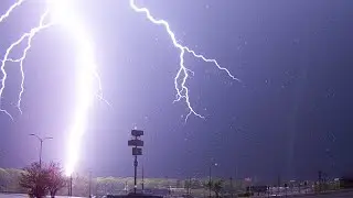 Close lightning strike at 6,000 fps during tornado warnings in the St. Louis area