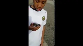 Kid breaks phone because he wants a Galaxy S7
