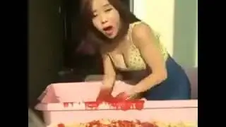 Озабоченная Азиатка