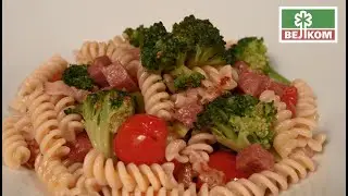 ГОТОВИМ С ВЕЛКОМ Паста с салями Королевской