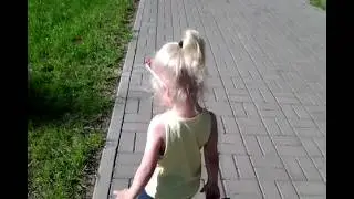 Eva Orlova.Гуляем.Крутим Spinner Fidget.Открываем Chupa Chups Шоколадный шар.