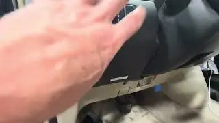 2nd gen Prius. Fix for LED turn signals without resistors.