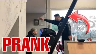 JE PRANK DAVE ! IL VEUX ME REMPLACER 😳