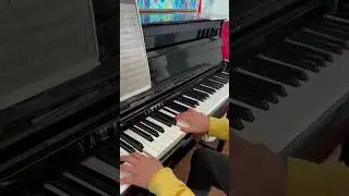 Как упростить сложный для детей аккомпанемент. Просто играем трезвучия